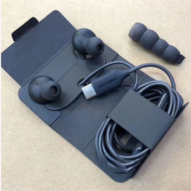 AKG USB-C In-Ear Earphones | Hi-Fi Stereo Sound with Mic